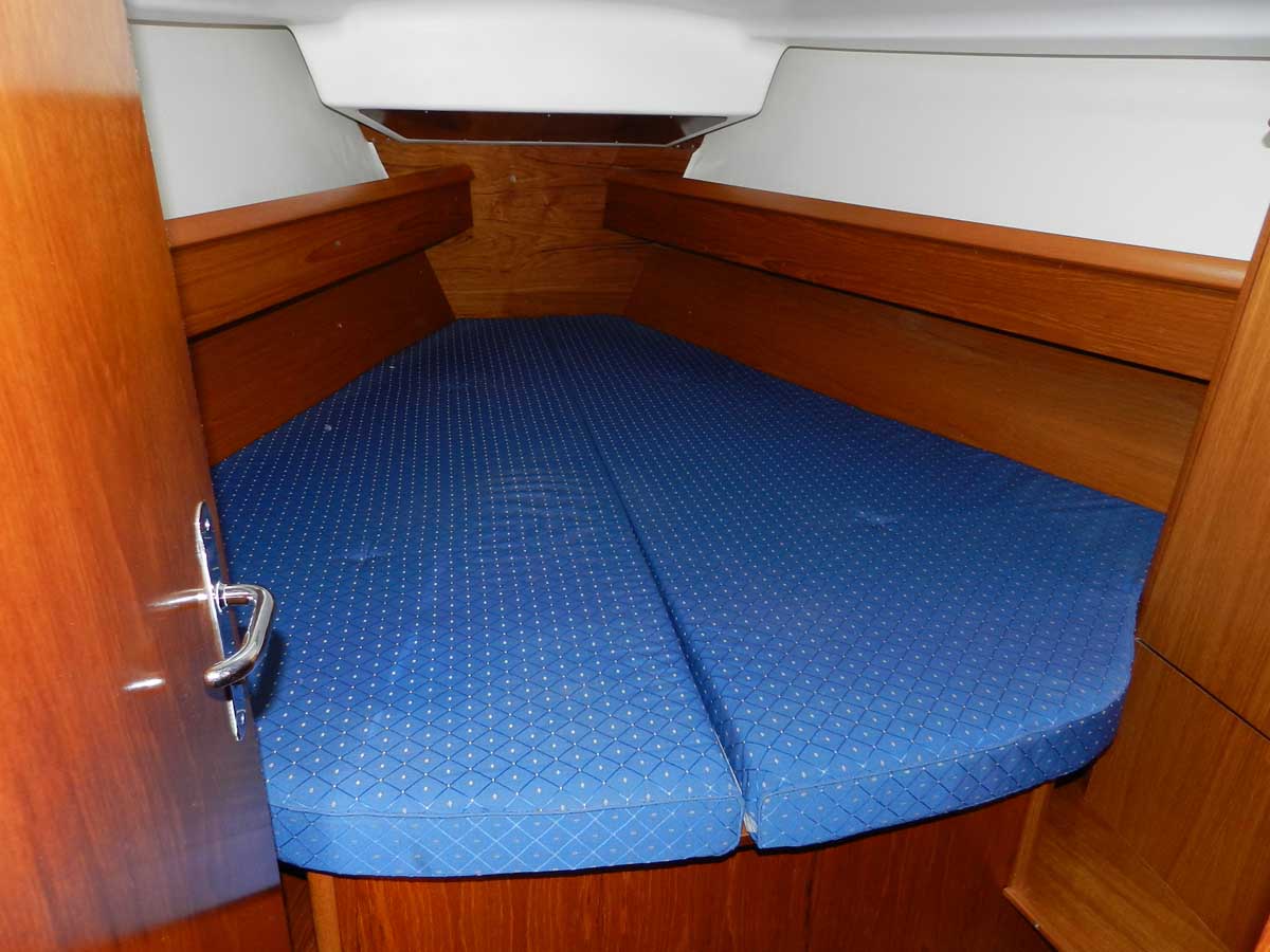 Sun Odyssey 1